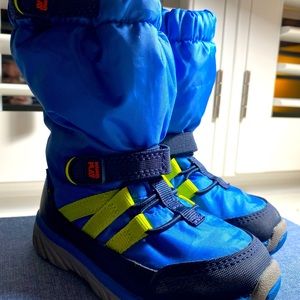 stride rite made2play sneaker boot